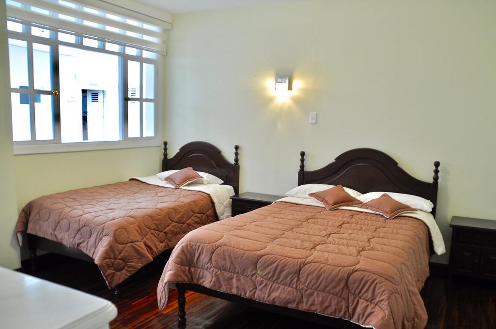 Hotel Europa Алаусі Екстер'єр фото