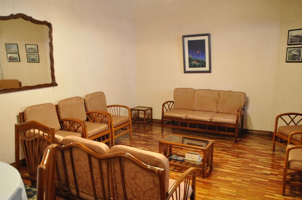 Hotel Europa Алаусі Екстер'єр фото