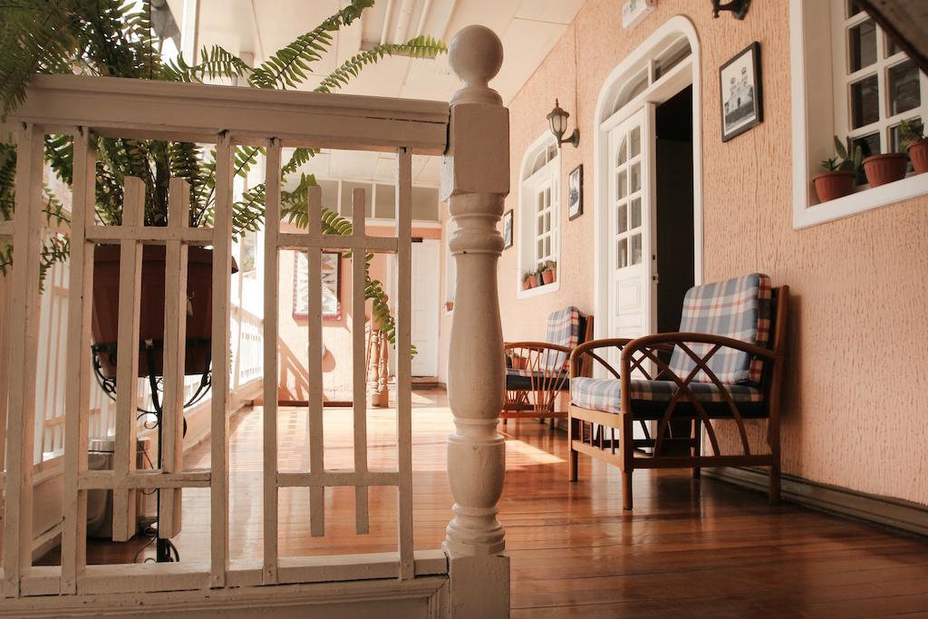 Hotel Europa Алаусі Екстер'єр фото